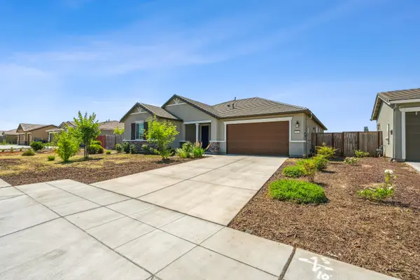 775 E Curtis Avenue, Fowler, CA 93625