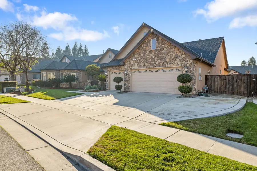 239 N Preston Street, Visalia, CA 93291 - Image #3