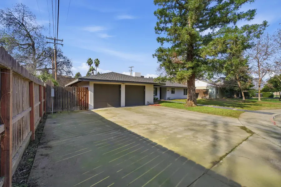 715 S Edwards Court, Visalia, CA 93277 - Image #3