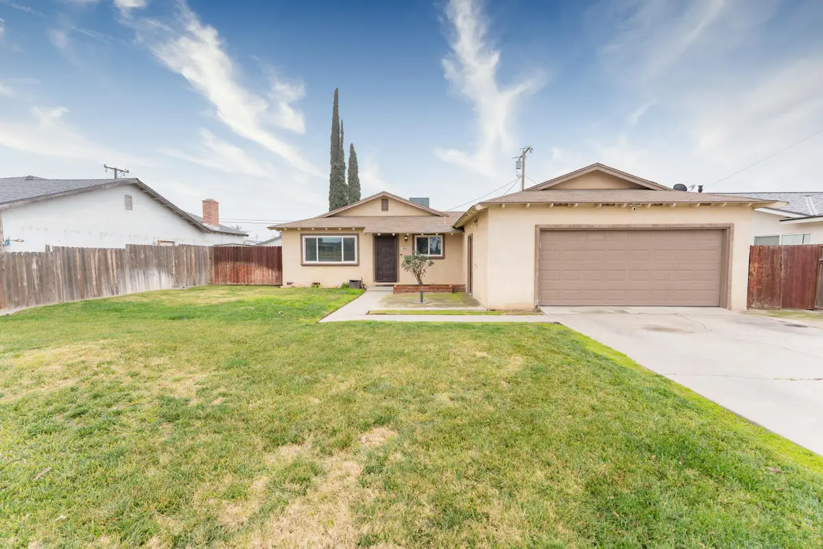 2815 N Douty Street, Hanford, CA 93230 - #1