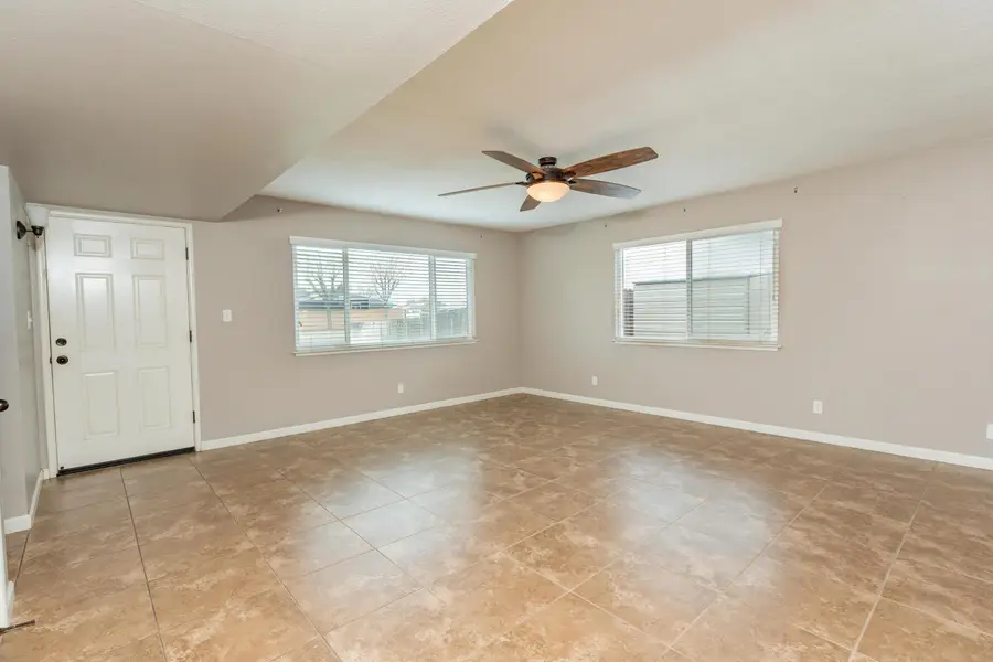 2815 N Douty Street, Hanford, CA 93230 - #3