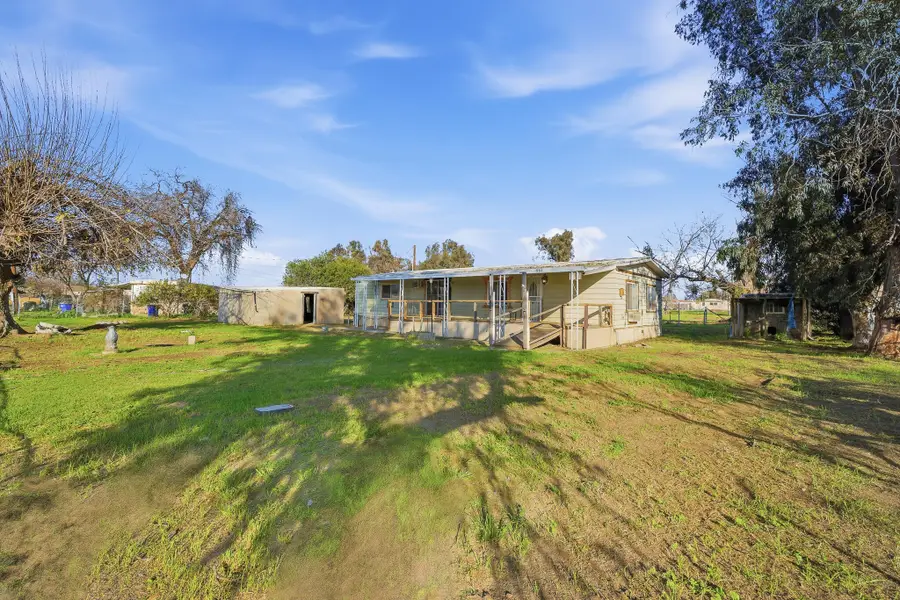 984 S Wisconsin Street, Porterville, CA 93257 - Image #2