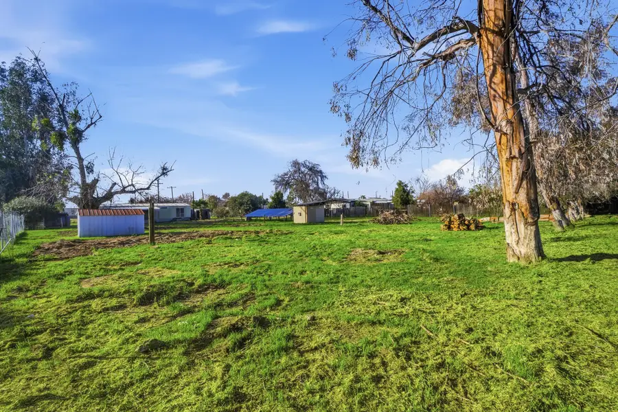 984 S Wisconsin Street, Porterville, CA 93257 - Image #3
