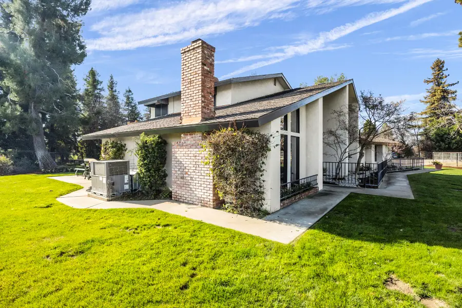 21487 Ave 332, Woodlake, CA 93286 - #2