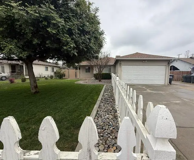 2517 S Court Street, Visalia, CA 93277 - Image #2