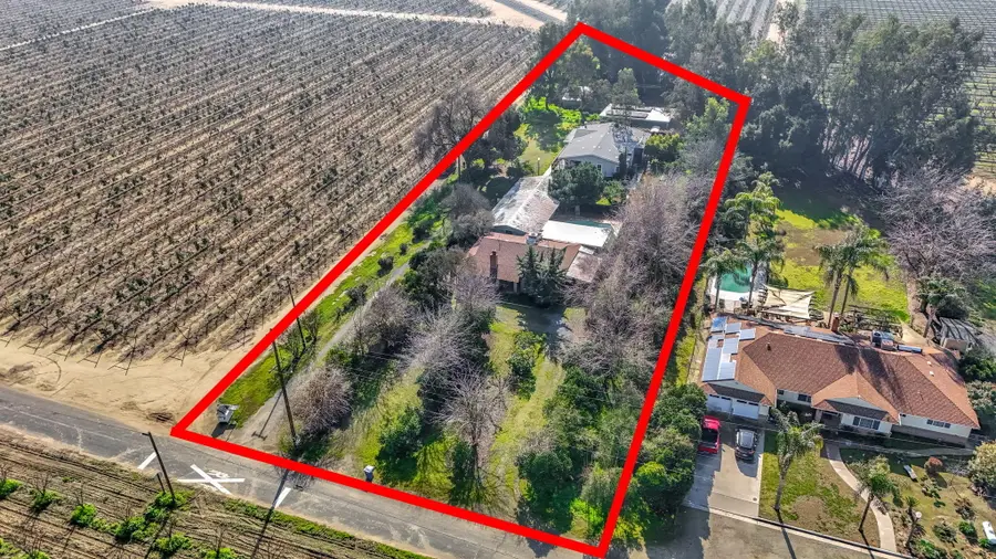 9023 Avenue 404, Dinuba, CA 93618 - #3