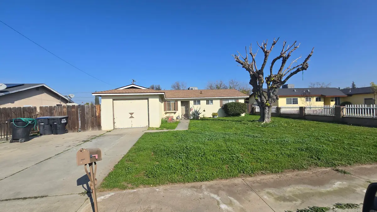 4222 W Dorothea Avenue, Visalia, CA 93277 - Image #1