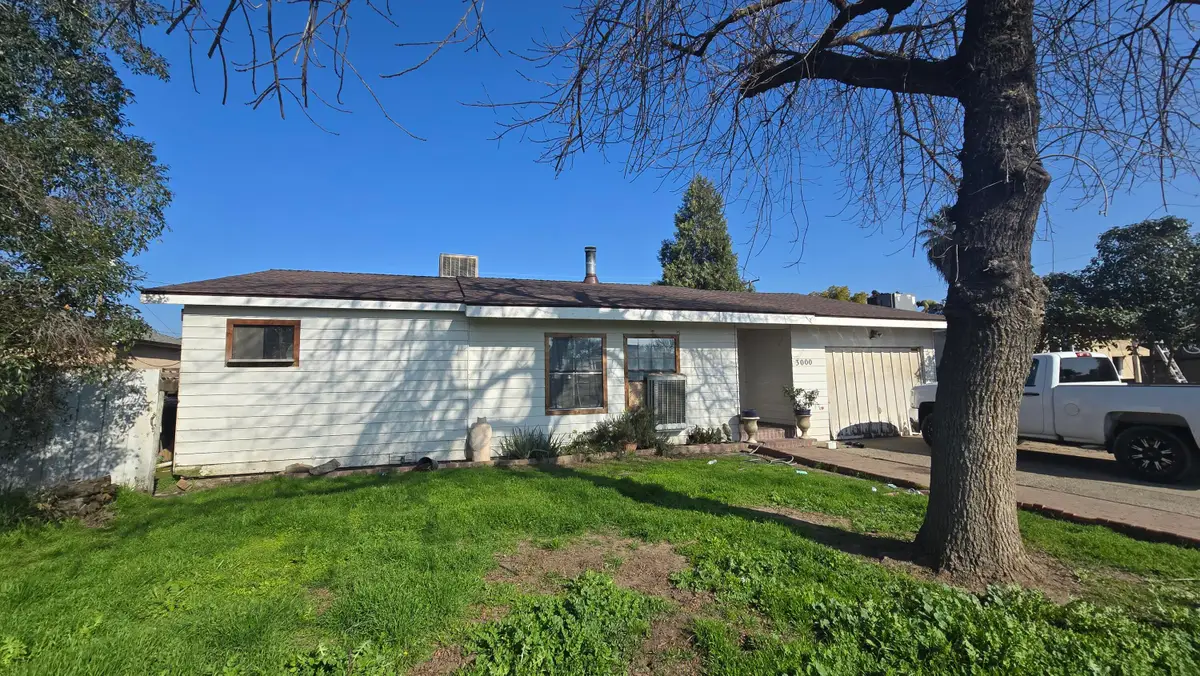 3000 E Westcott Avenue, Visalia, CA 93292 - Image #1