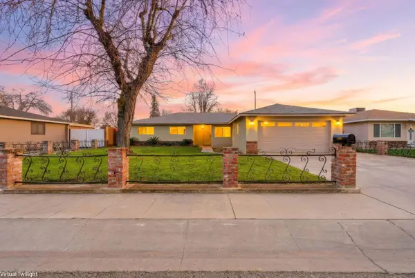 901 S Moraine Street, Tulare, CA 93274