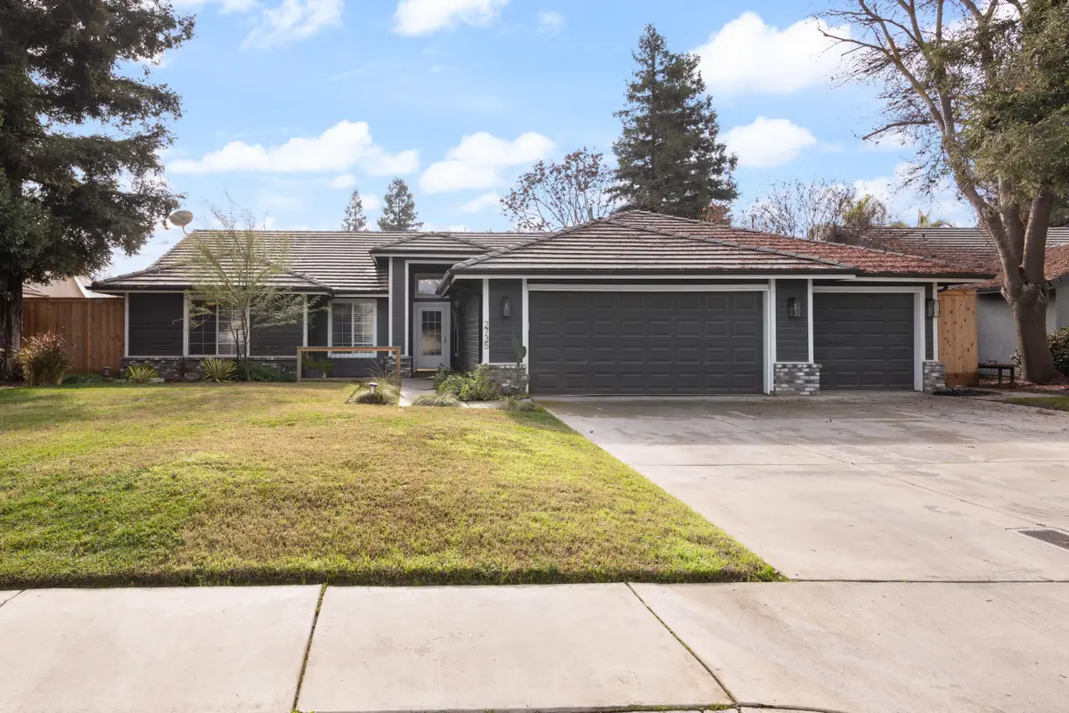2735 W Perez Court, Visalia, CA 93291 - Image #1