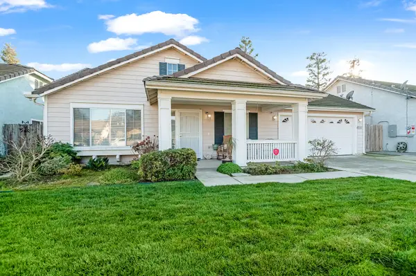 4337 W Concord Court, Visalia, CA 93277