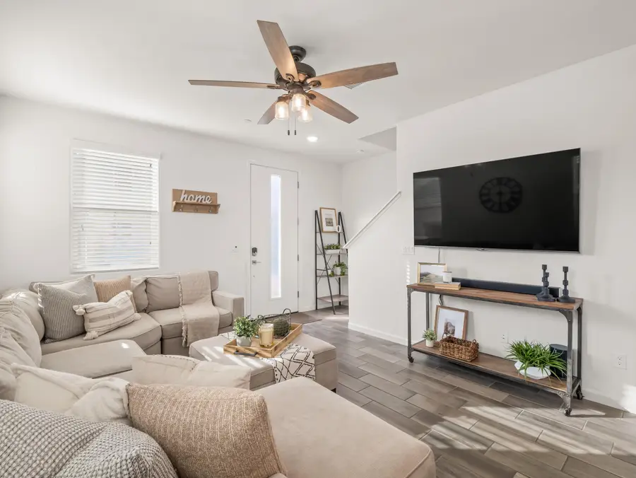 2003 N Hammel Lane, Clovis, CA 93619 - Image #2