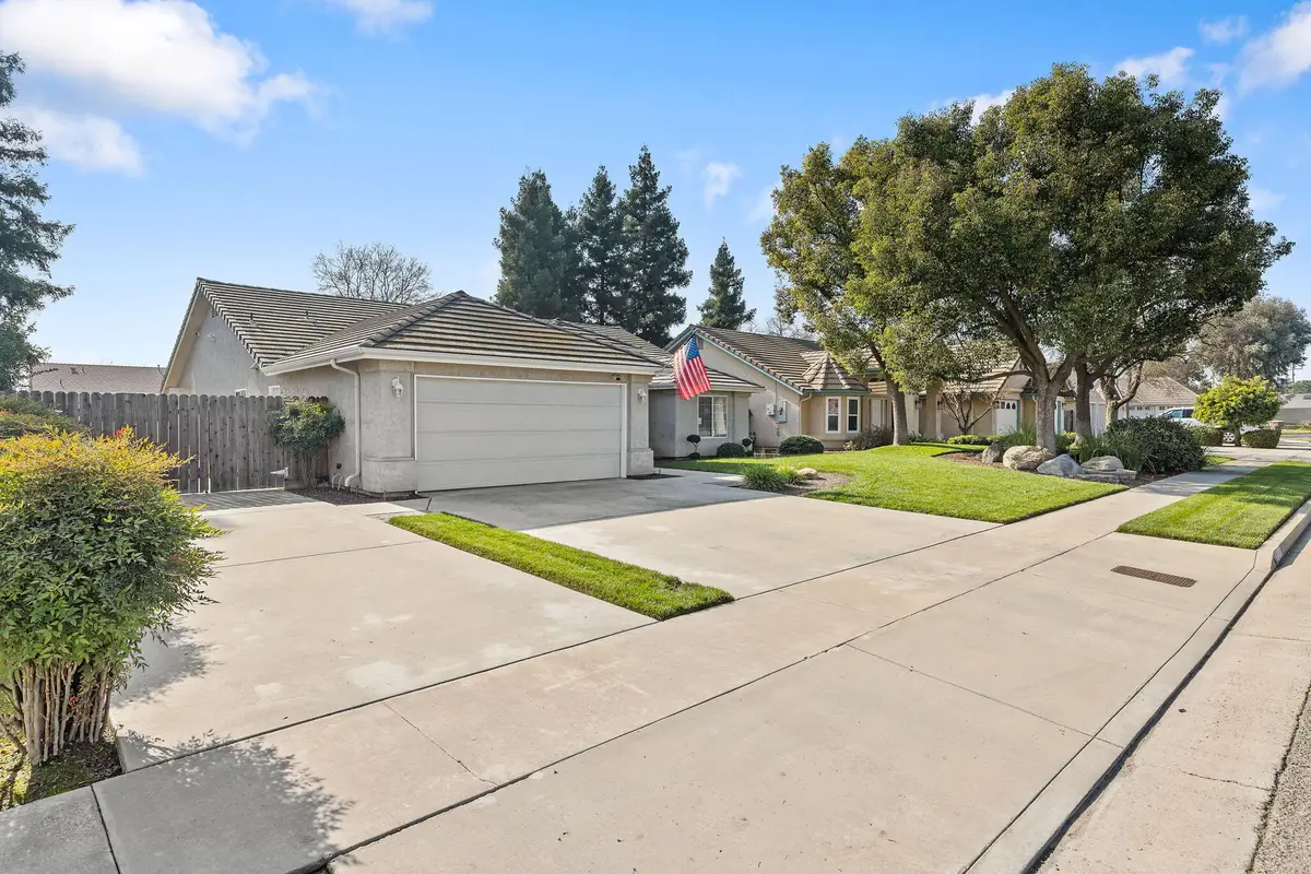 1741 Vineland Avenue, Tulare, CA 93274 - Image #1