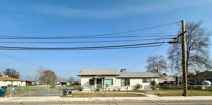 72 S Newcomb Street, Porterville, CA 93257 - #2