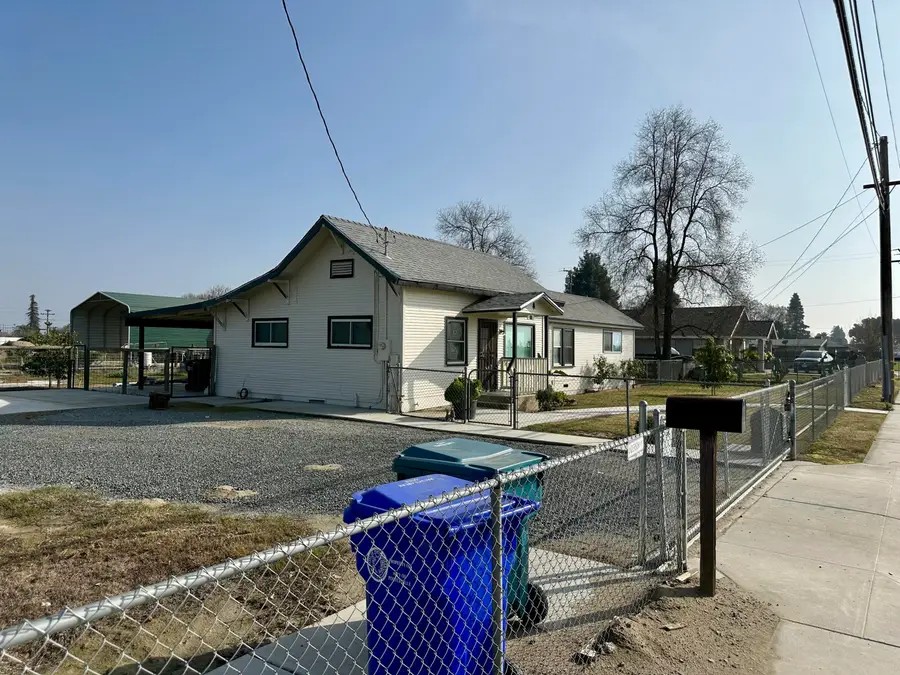 72 S Newcomb Street, Porterville, CA 93257 - #3