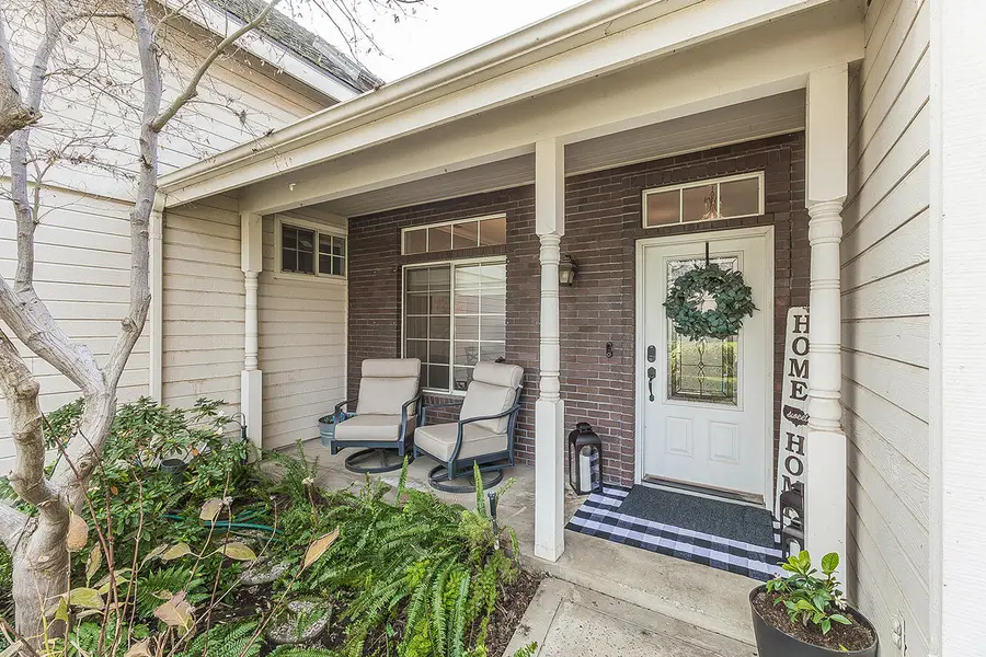 2409 SE Cottonwood Circle, Visalia, CA 93277 - #3