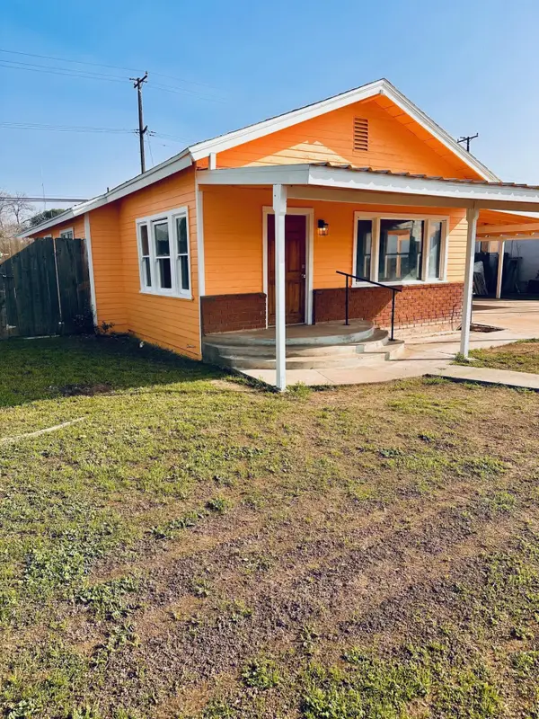 366 N Palm Street, Woodlake, CA 93286