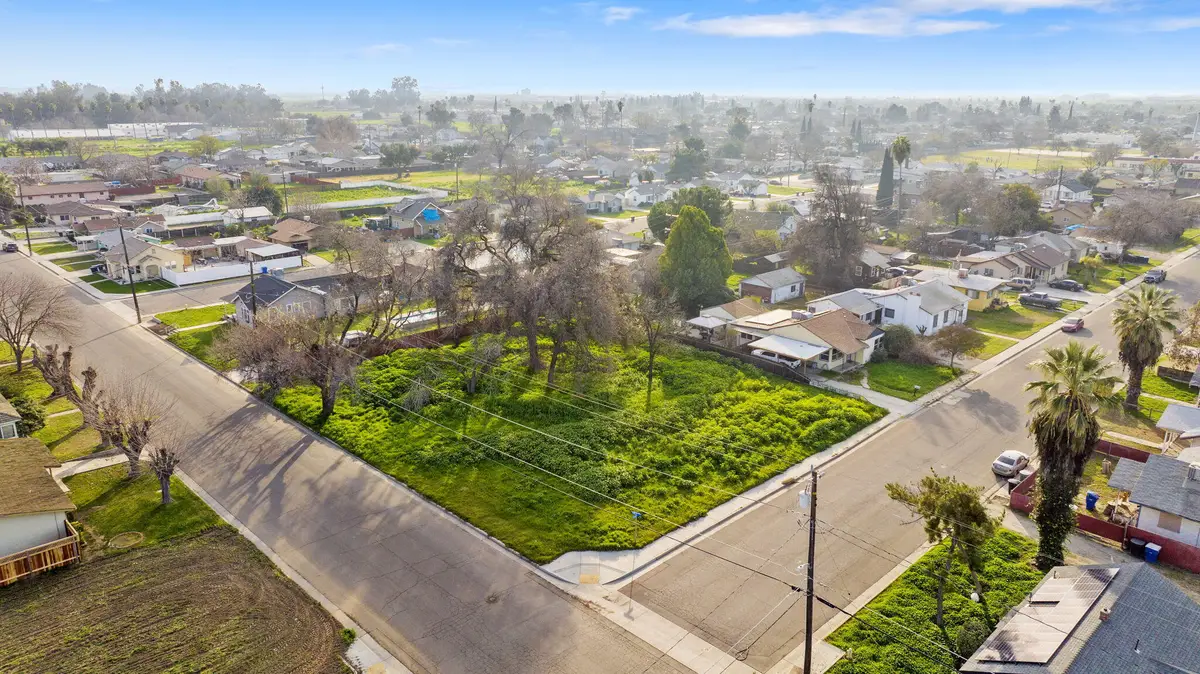 109 Hamlet Street, Lemoore, CA 93245 - #1