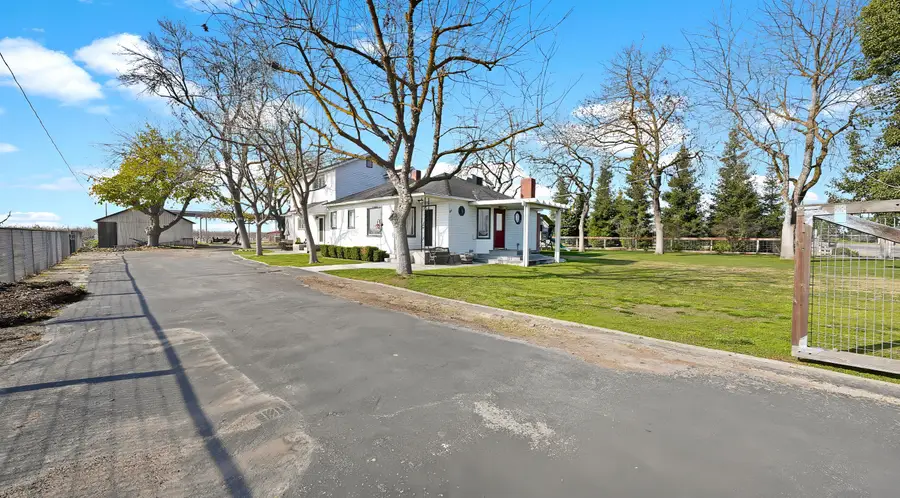 41709 Road 52, Reedley, CA 93654 - Image #2