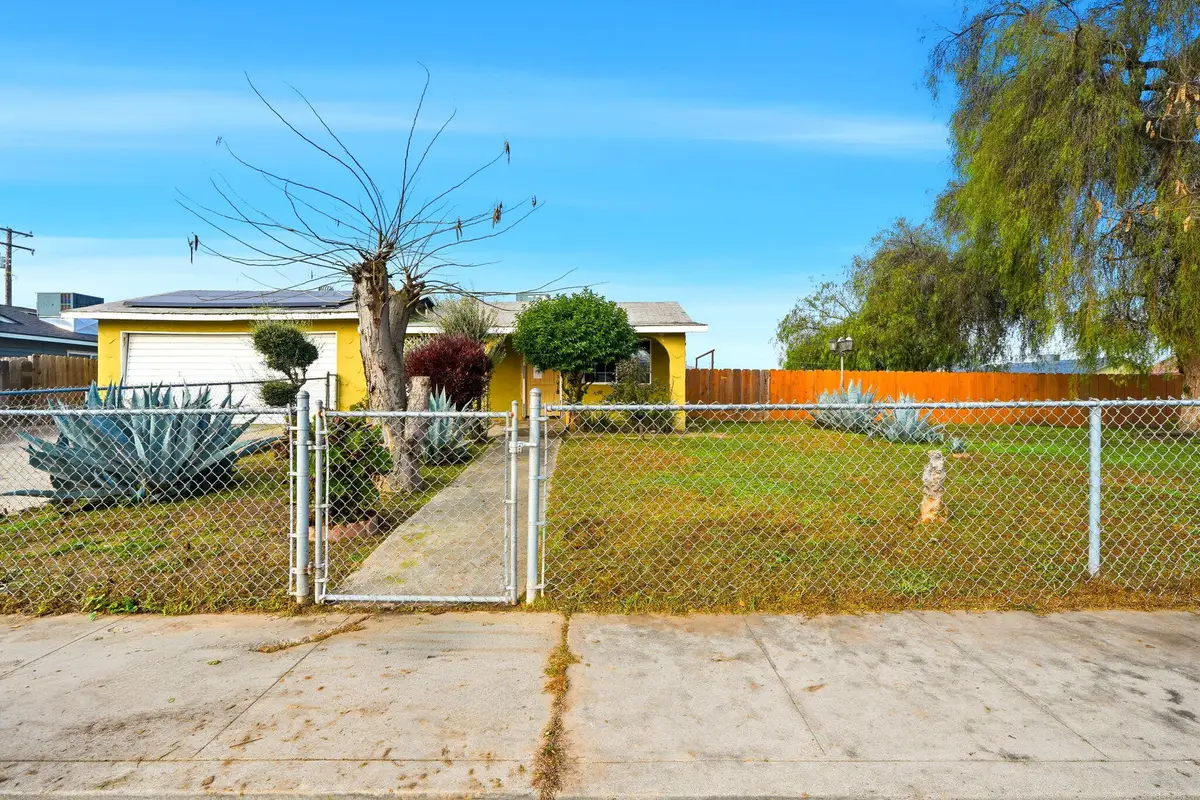 11404 Grant Street, Armona, CA 93202 - #1