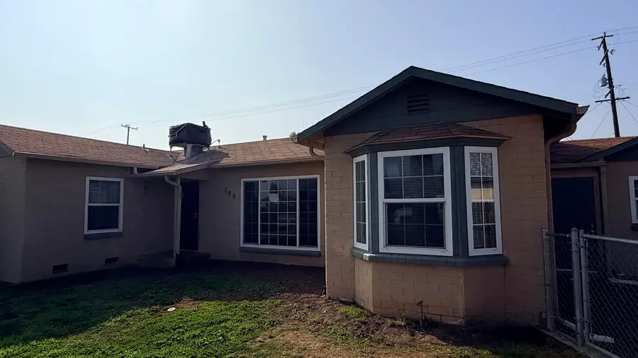 389 S Valencia Boulevard, Woodlake, CA 93286 - #3