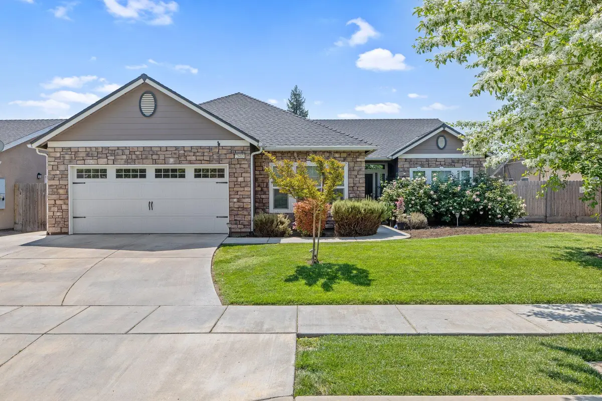 2603 E Harbor Island Avenue, Tulare, CA 93274 - Image #1