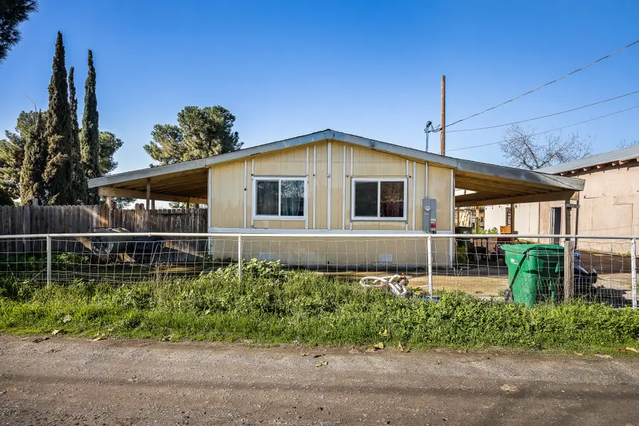 27795 Avenue 146 #A, Porterville, CA 93257 - #3