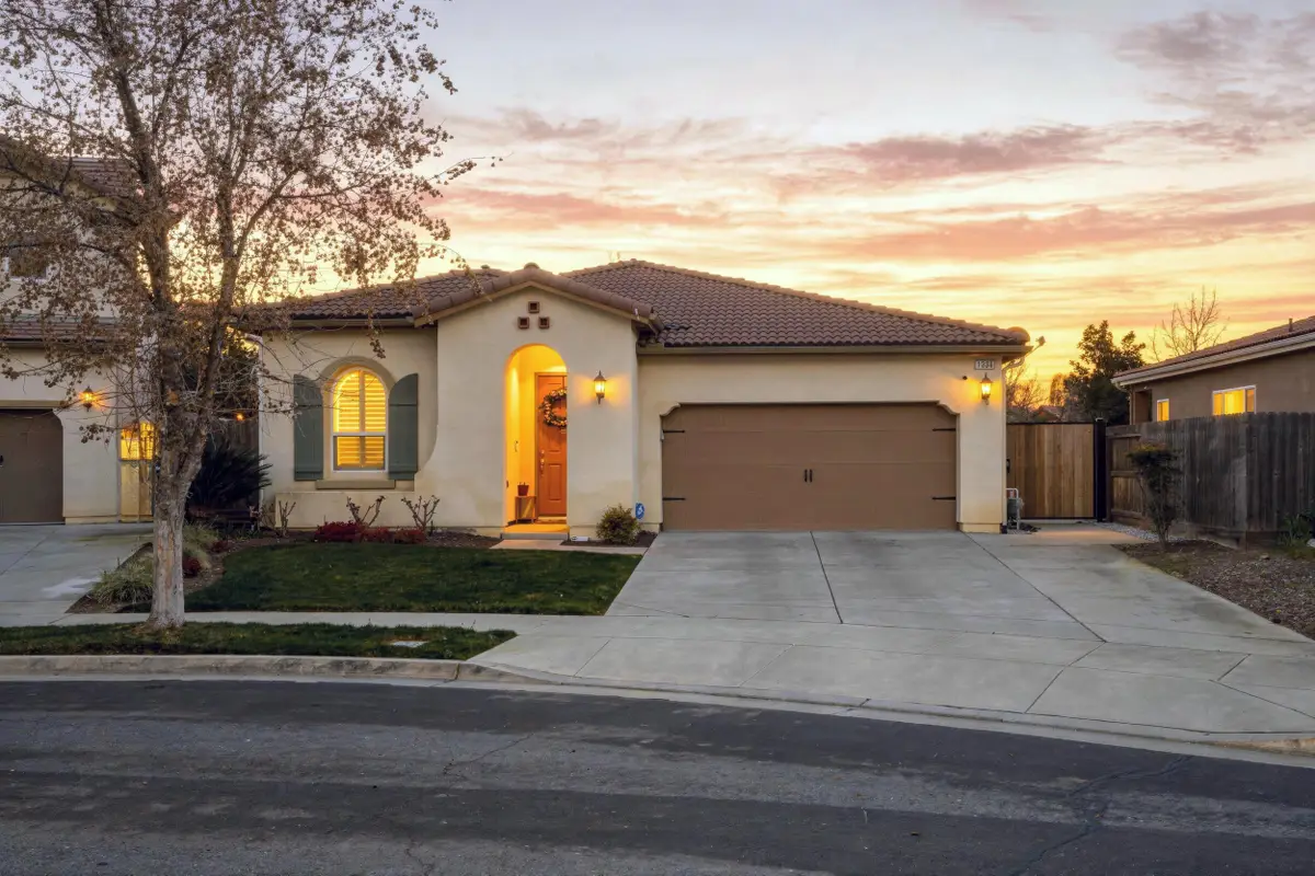1334 N Vickie Court, Visalia, CA 93291 - #1