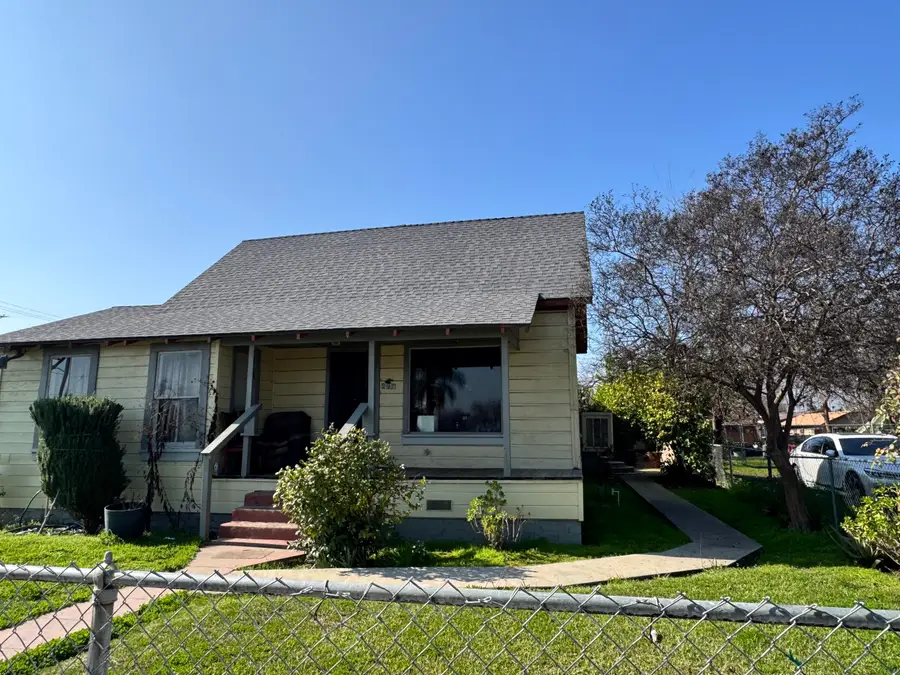 297 S Cornell Street, Porterville, CA 93257 - #2