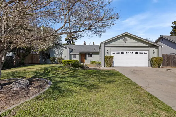 3142 E Race Avenue, Visalia, CA 93292