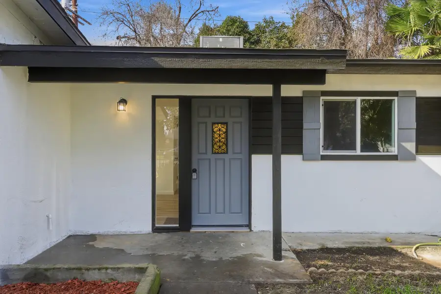 1301 N Enos Street, Visalia, CA 93292 - Image #3