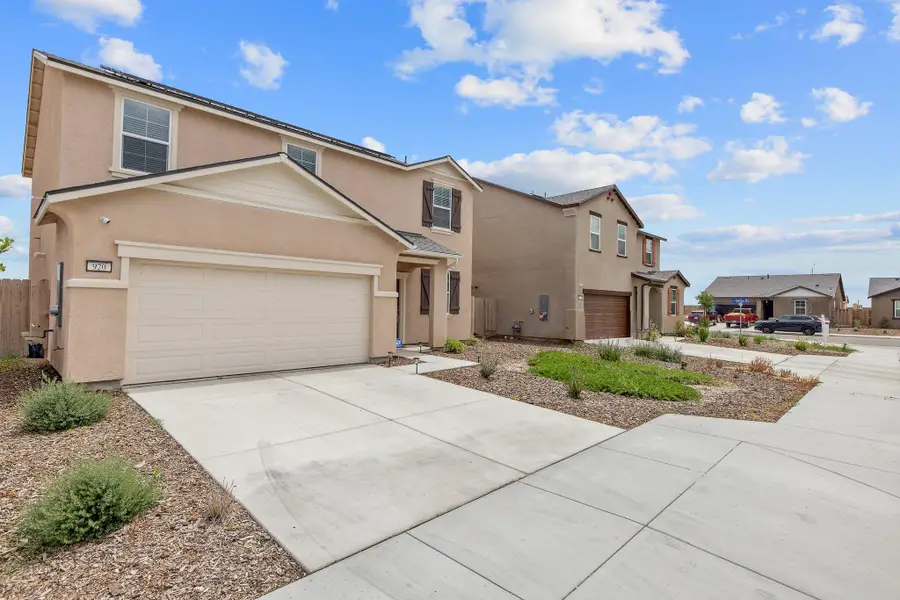 920 Maricopa Street, Tulare, CA 93274 - #2