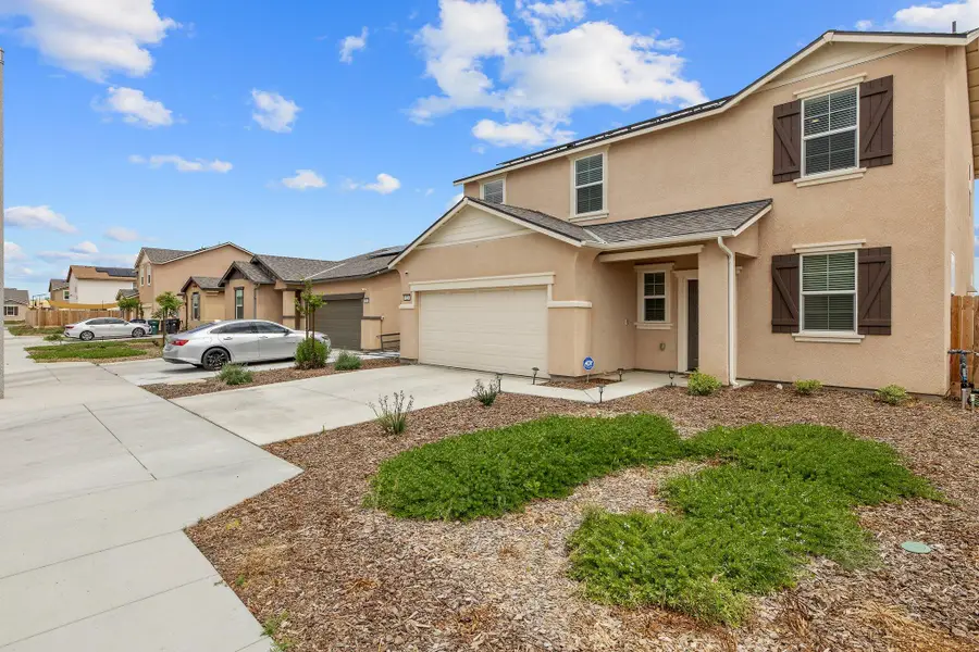 920 Maricopa Street, Tulare, CA 93274 - #3