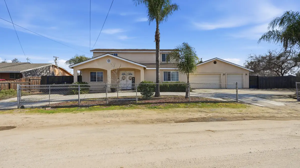 916 S Cottage Street, Porterville, CA 93257 - #1