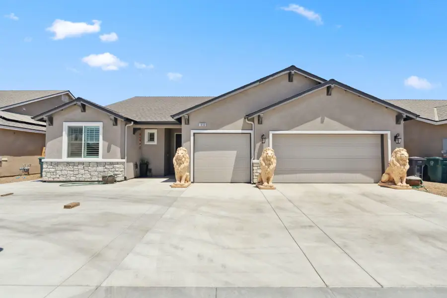 1890 Sherbrook Avenue, Tulare, CA 93274 - #2