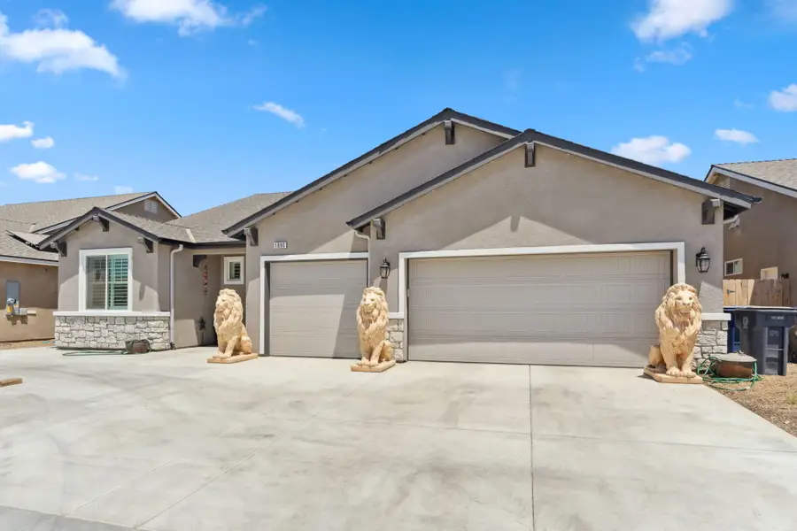 1890 Sherbrook Avenue, Tulare, CA 93274 - #3