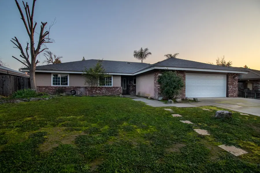 1455 W La Vida Lane, Porterville, CA 93257 - #2