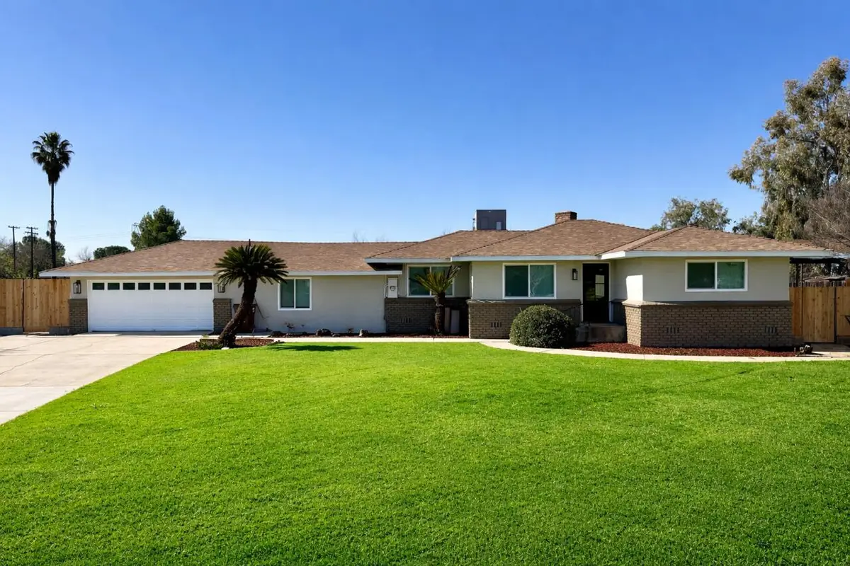 7900 Whirlaway Street, Bakersfield, CA 93307 - Image #1