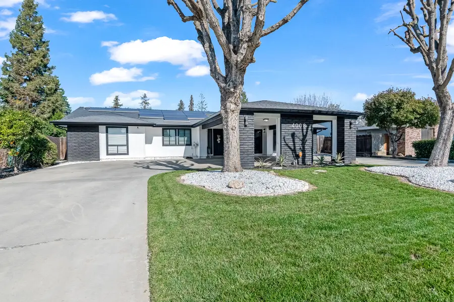 4008 W Nicholas Avenue, Visalia, CA 93291 - #3