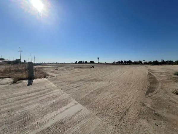 Cartmill Ave., Tulare, CA 93274