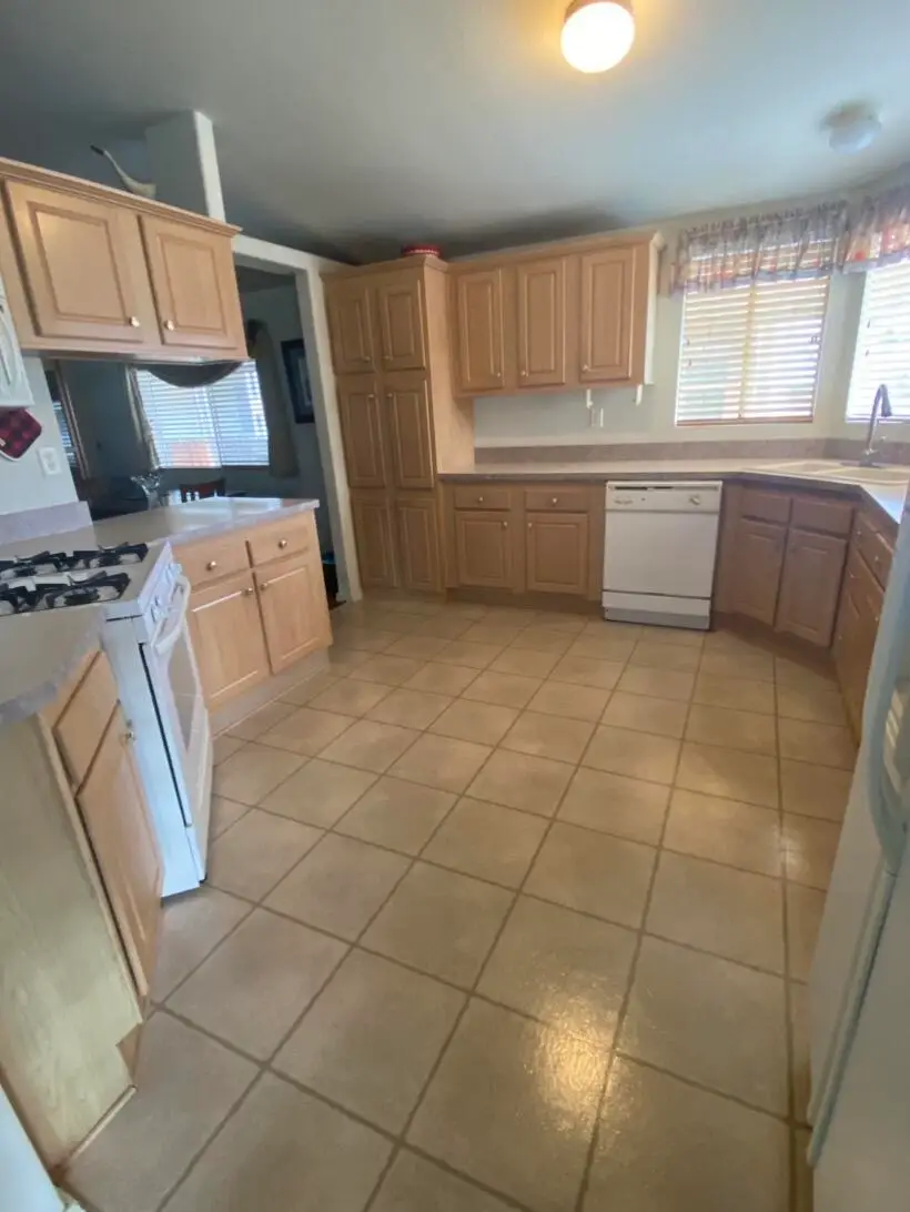 100 S Westwood Street #13, Porterville, CA 93257 - #2