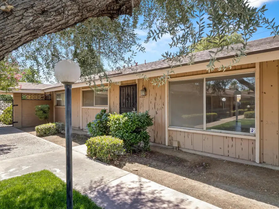 3725 N Fruit Avenue #B, Fresno, CA 93705 - #2