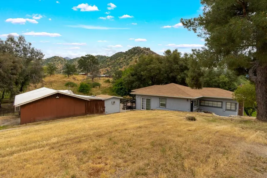 35228 Lenard Road, Springville, CA 93265 - #3