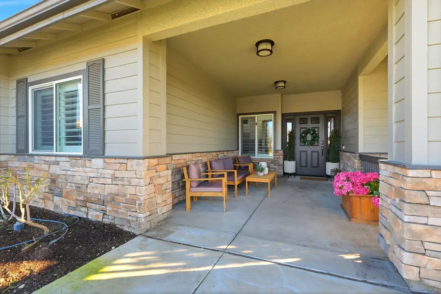 1483 Atlantic Avenue, Lemoore, CA 93245 - #2