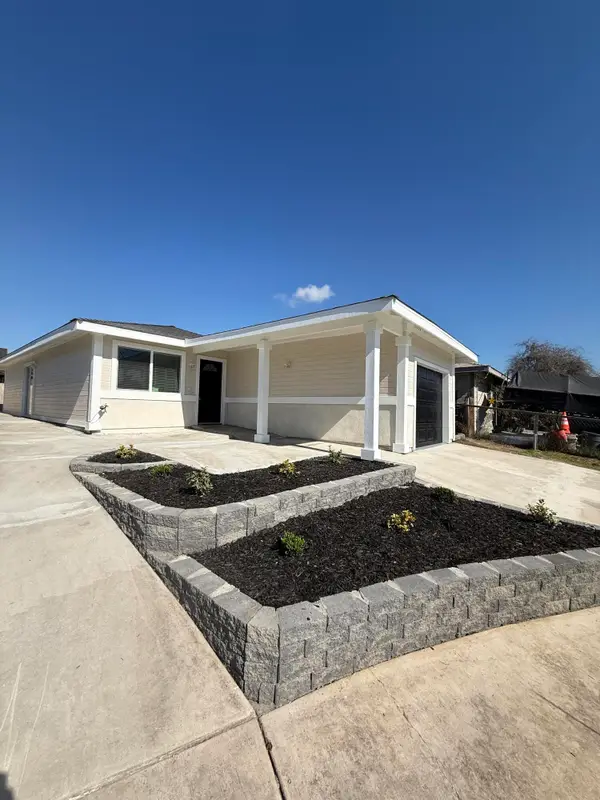 834 Mohoff Court, Porterville, CA 93257