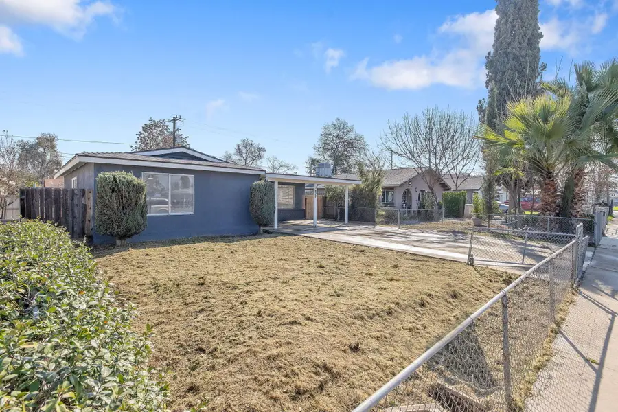 1432 N Locust Street, Visalia, CA 93291 - #2