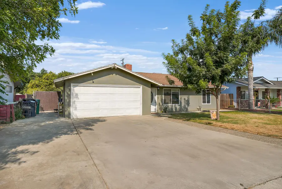 1061 Laurel Avenue, Lindsay, CA 93247 - #3
