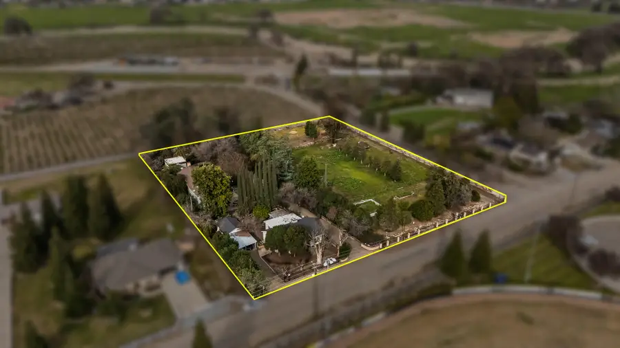 1138 Riverway Drive, Visalia, CA 93291 - #2