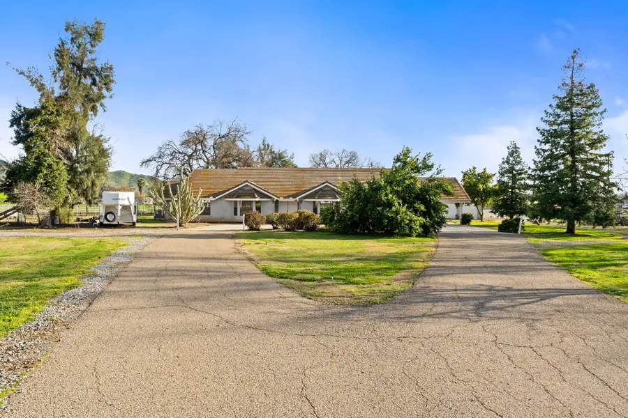 39500 Millwood Drive #c, Woodlake, CA 93286 - #3