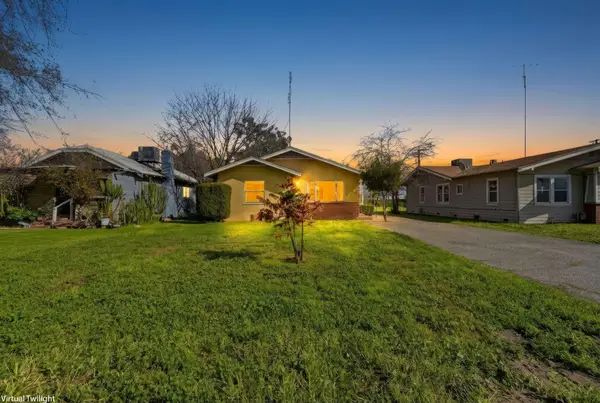 821 S 11th Avenue, Hanford, CA 93230